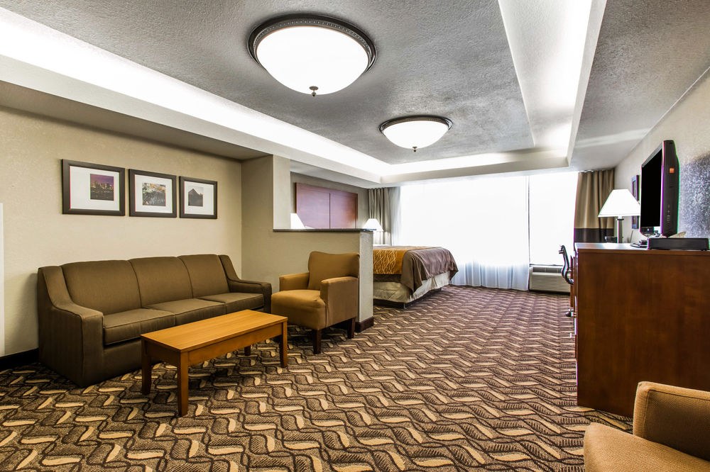 AmericInn by Wyndham Memphis East