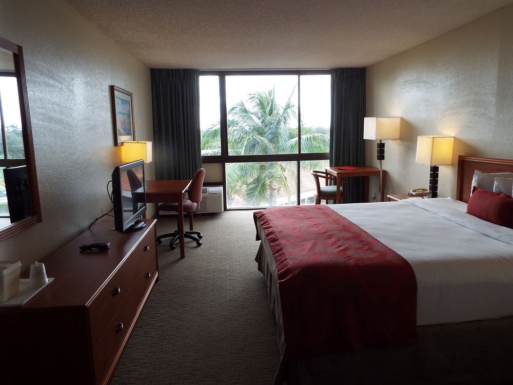 RAMADA BY WYNDHAM WEST PALM BEACH AIRPORT photo 1
