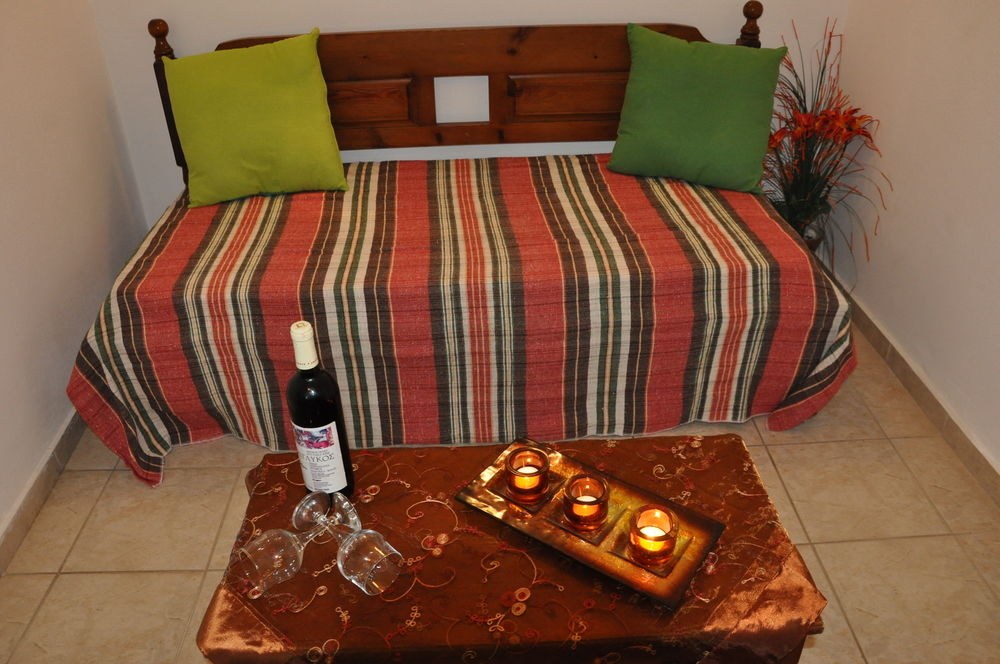 HARIS APARTMENTS