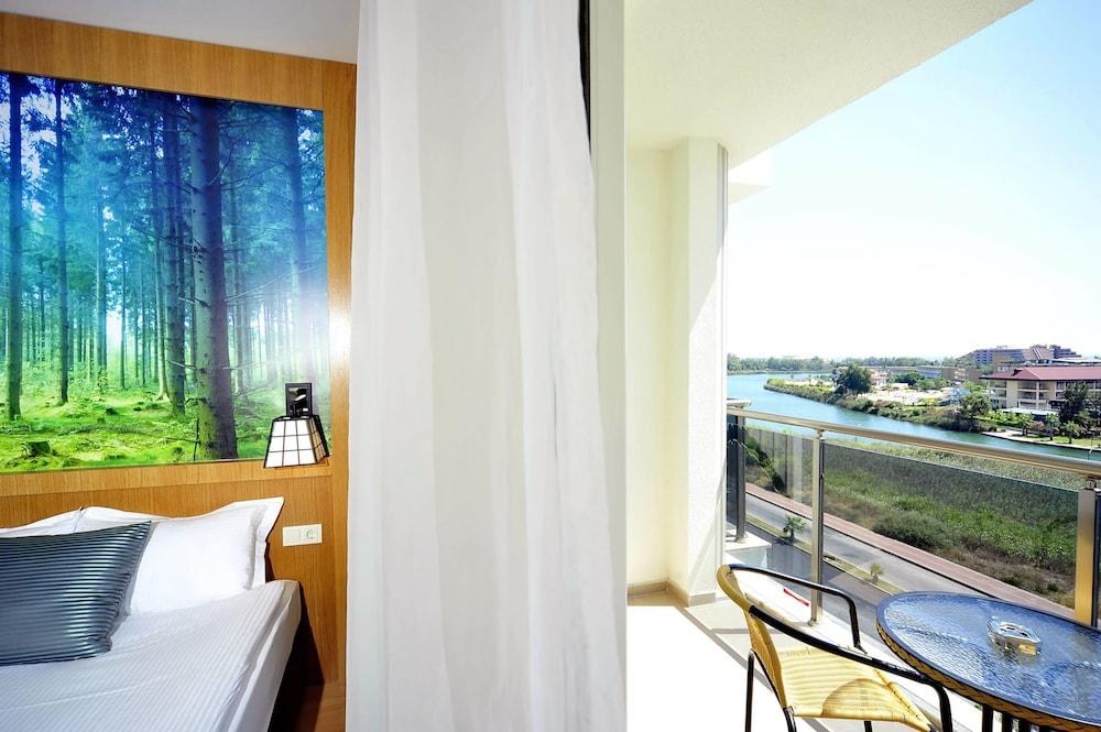 LAKE & RIVER SIDE HOTEL & SPA photo 4