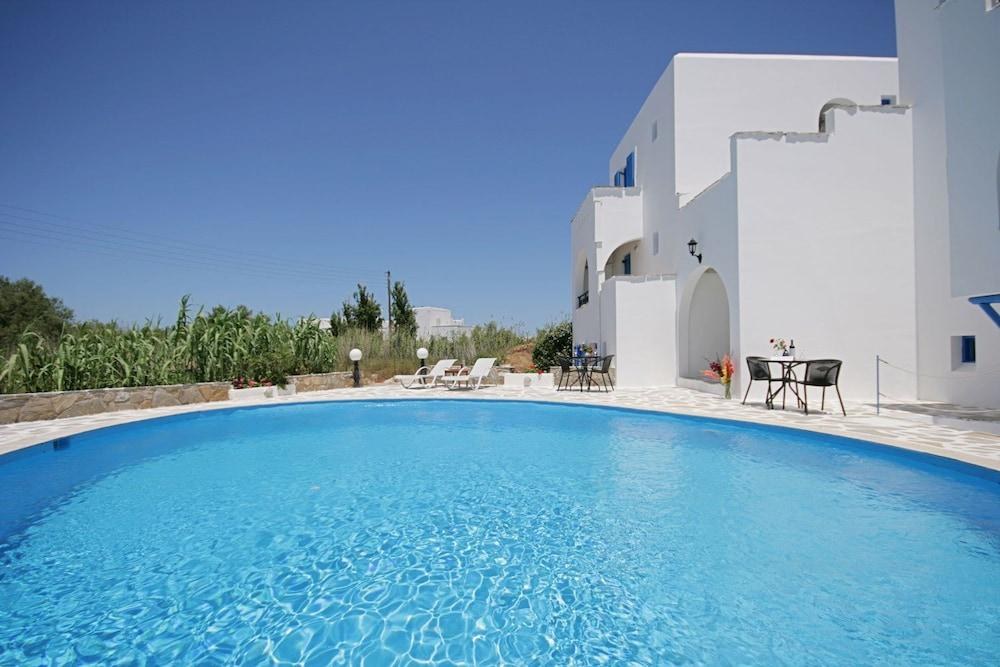 SUNNY BEACH STUDIOS photo 4