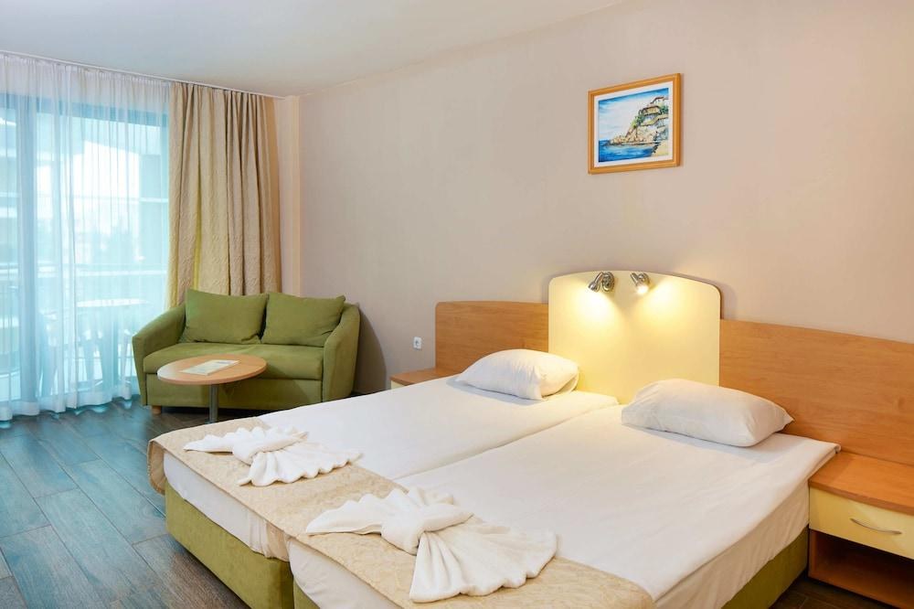 HOTEL DIAMOND photo 3