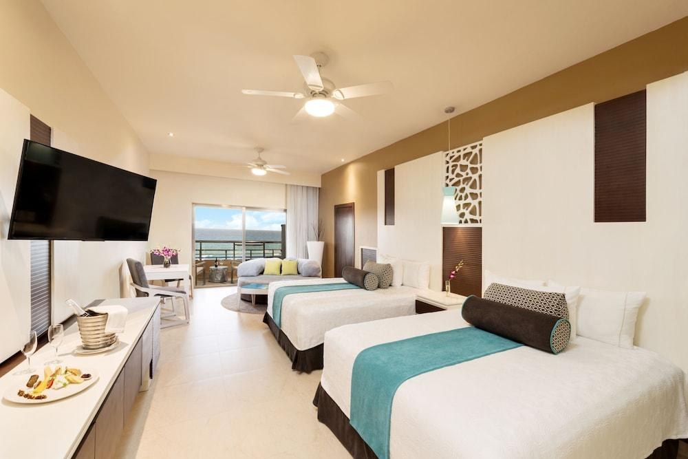 El Dorado Seaside Suites, Catamarán, Cenote & More Inclusive photo 3