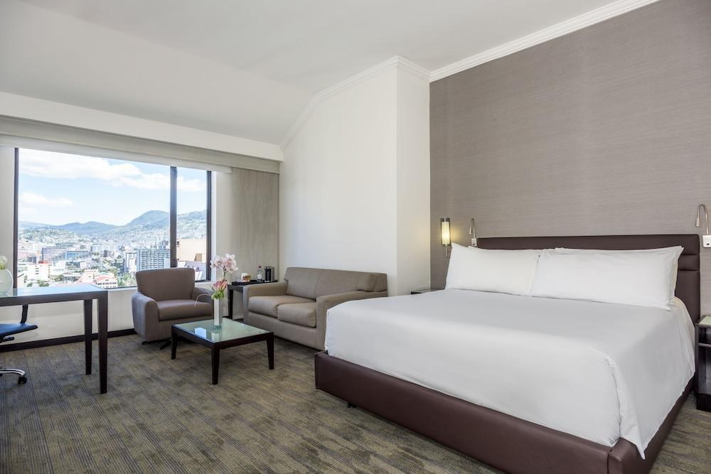 NH COLLECTION QUITO ROYAL photo 2
