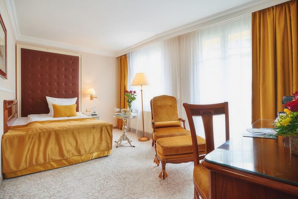 CARLSBAD PLAZA Medical Spa & Wellness Hotel 5* Superior photo 2