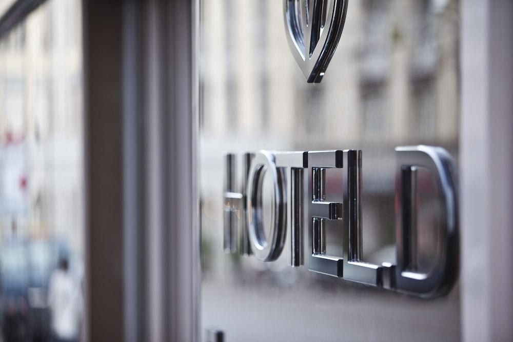 HOTEL D photo 2
