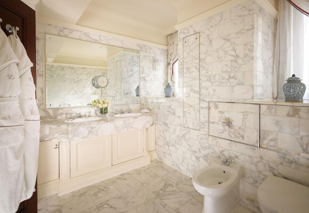 THE DORCHESTER photo 3