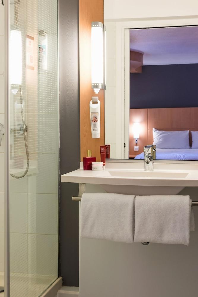 IBIS BORDEAUX CENTRE MERIADECK photo 4