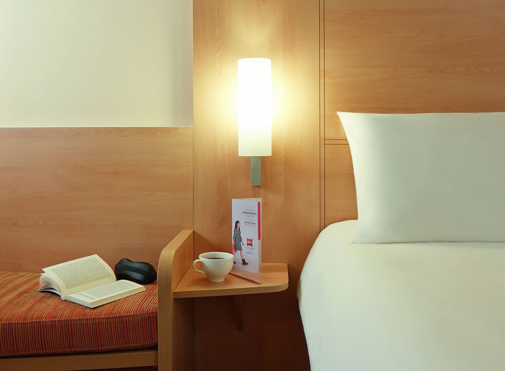IBIS CANNES PLAGE LA BOCCA photo 1