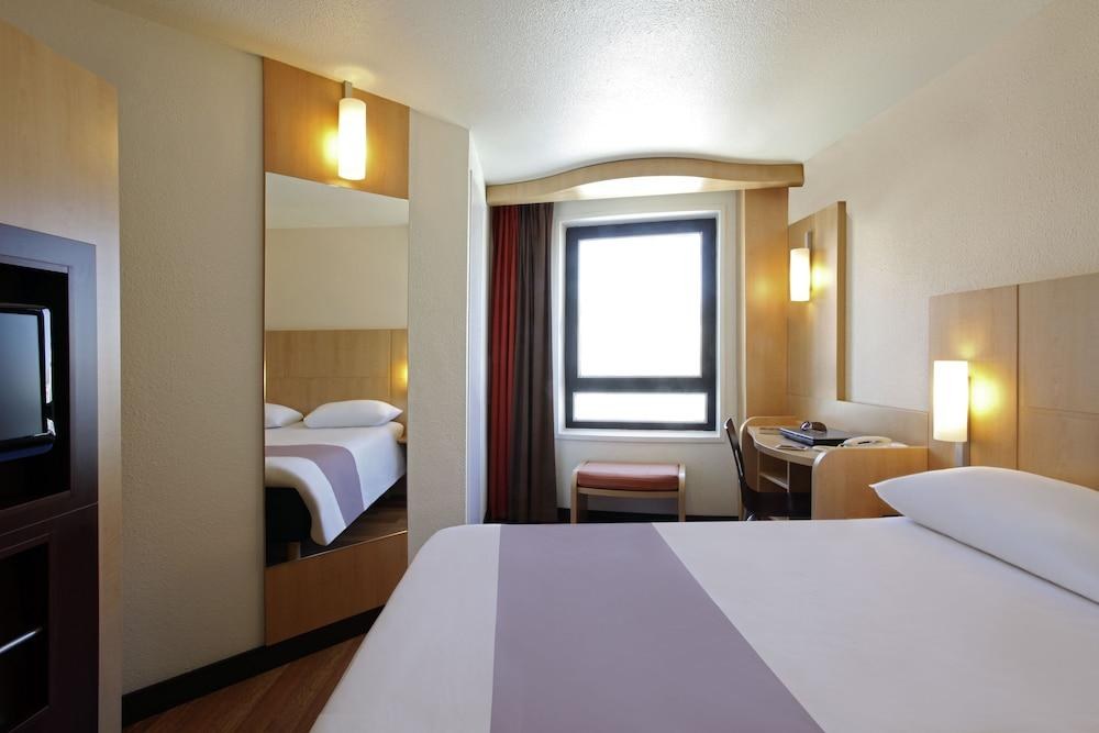 IBIS MARSEILLE CENTRE GARE SAINT CHARLES photo 2