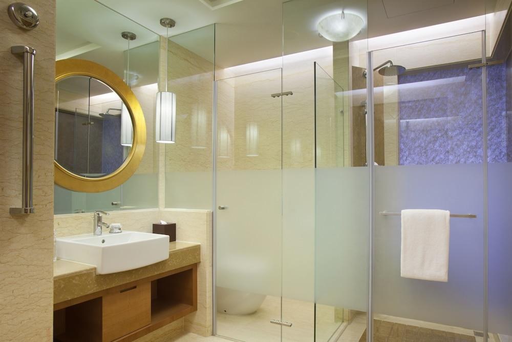 E-DA ROYAL (EX CROWNE PLAZA KAOHSIUNG E-DA WORLD) photo 4