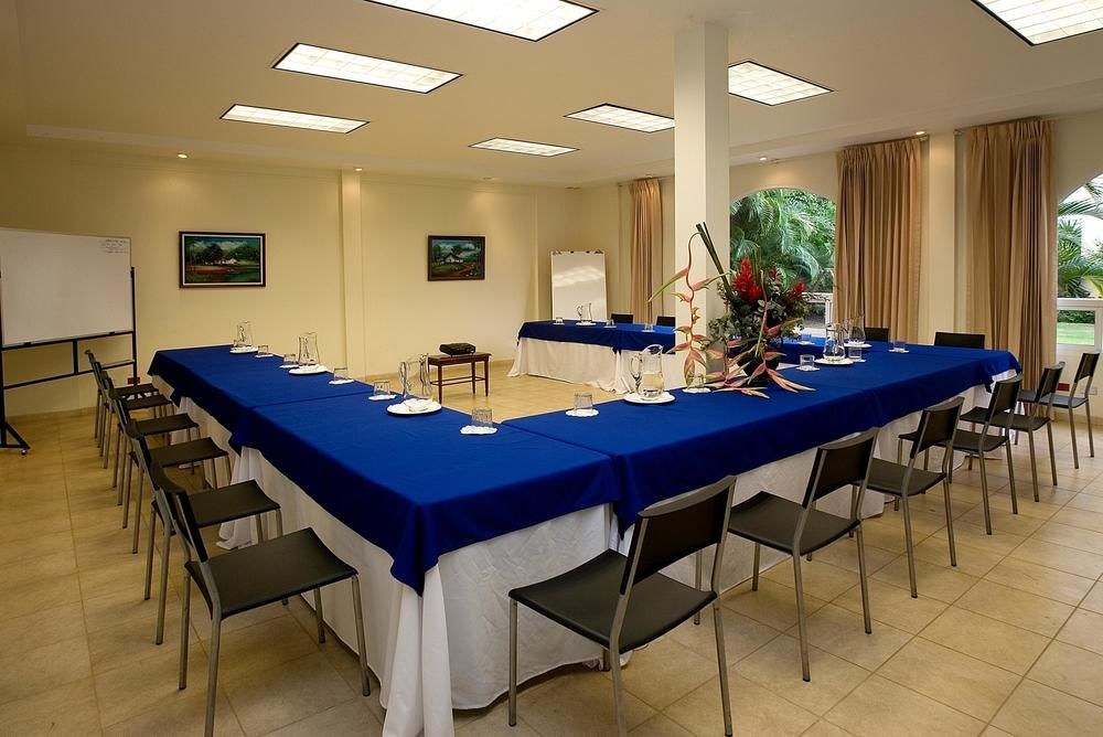 APARTHOTEL & SUITES VILLAS DEL RIO photo 1