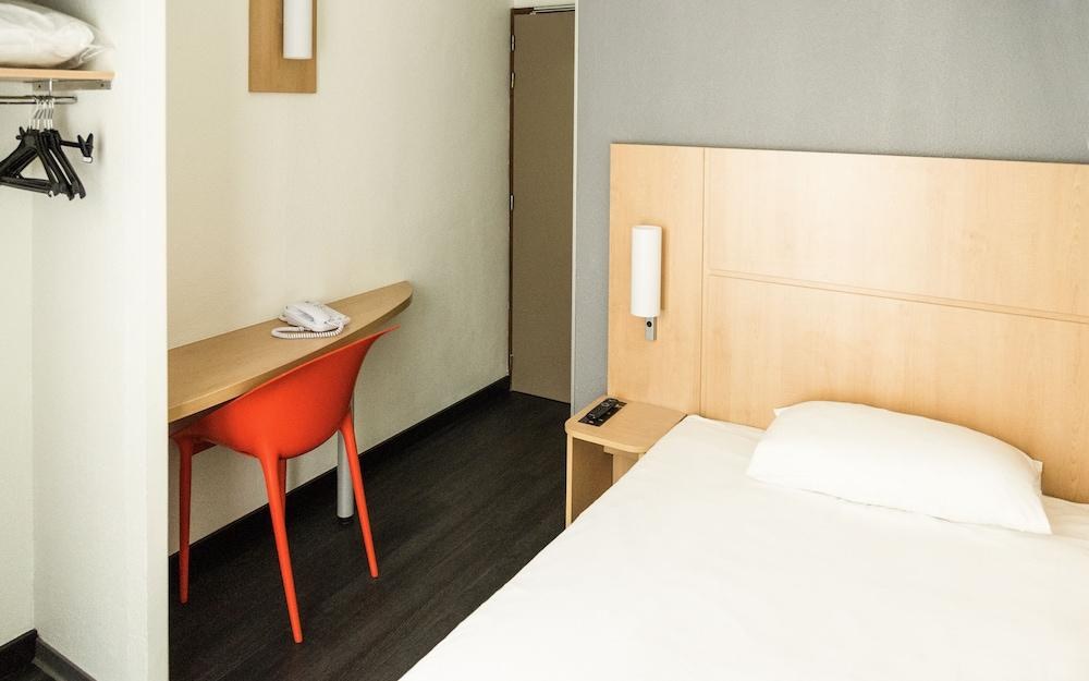 IBIS PARIS GARE DU NORD CHATEAU LANDON 10EME photo 2