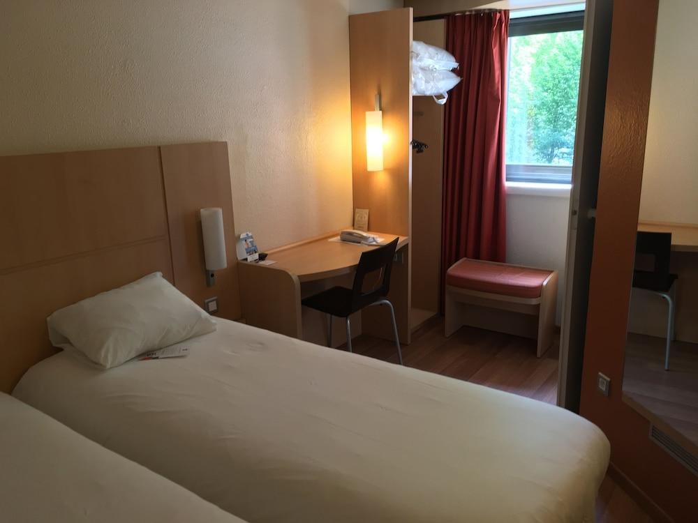 IBIS TOULOUSE PONTS JUMEAUX photo 2