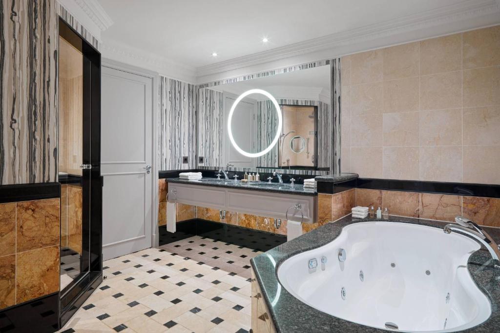 TBILISI MARRIOT HOTEL photo 3