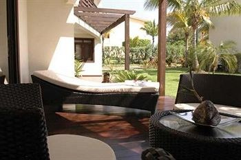 LIFESTYLE ROYAL SUITES photo 1