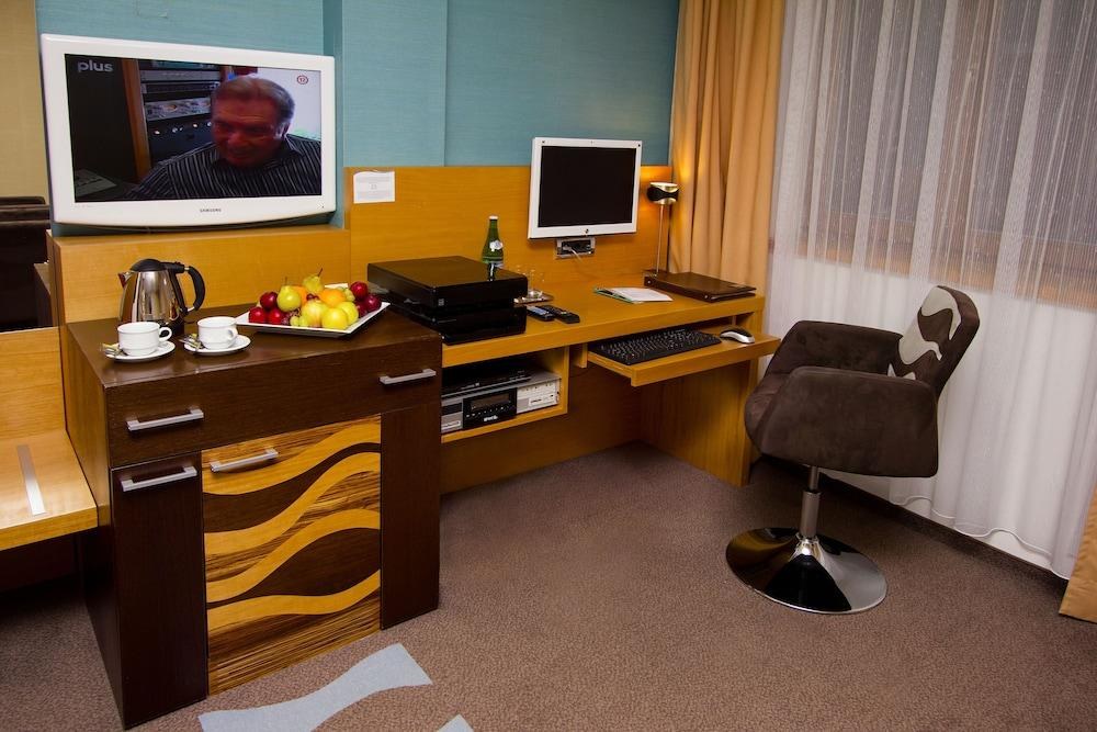 HOTEL DANUBIA GATE photo 3
