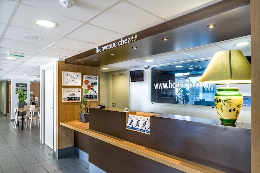 B&B HOTEL CANNES OUEST LA BOCCA photo 2