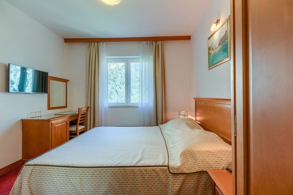 VILLA DVOR photo 4