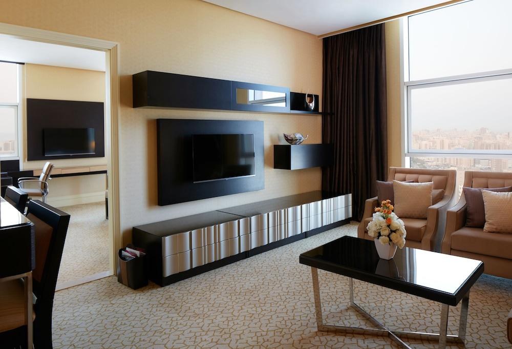 MILLENNIUM HOTEL AND CONVENTION CENTRE KUWAIT photo 3