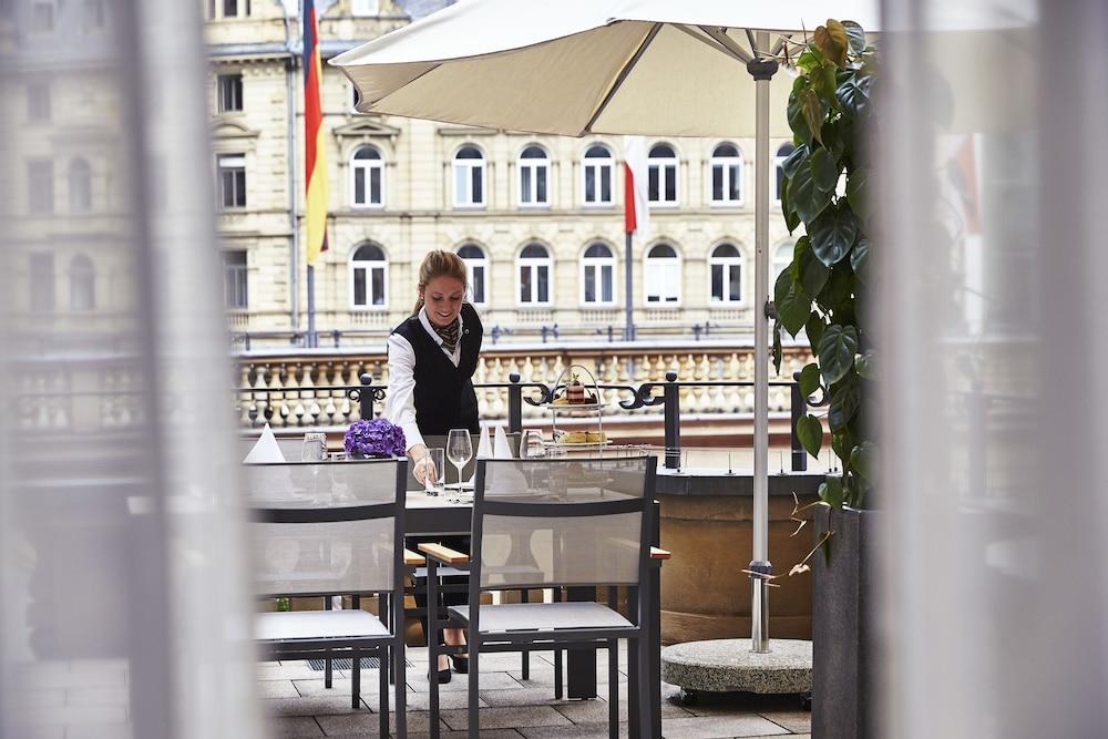 STEIGENBERGER FRANKFURTER HOF photo 3