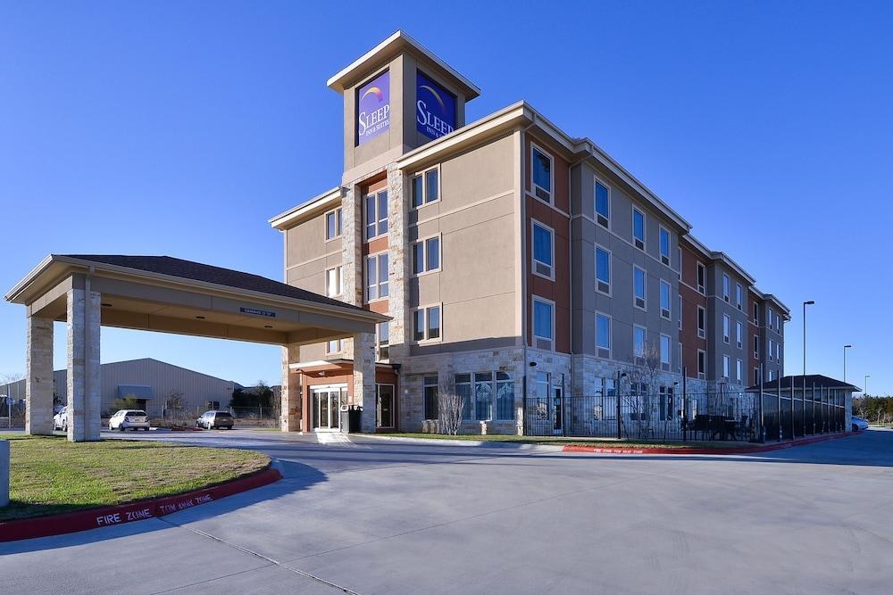 SLEEP INN & SUITES AUSTIN - NORTHEAST photo 3