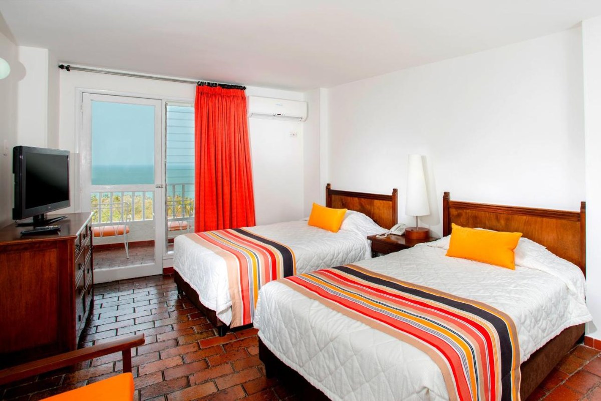 DECAMERON GALEON photo 3