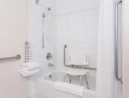 SUPER 8 BY WYNDHAM GOLDEN photo 1