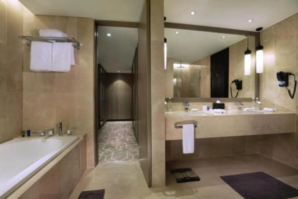 ASTON PRIORITY SIMATUPANG photo 3