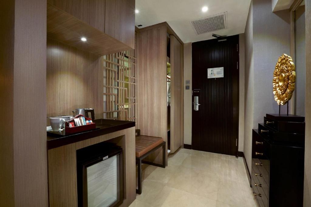 ASTON PRIORITY SIMATUPANG photo 4
