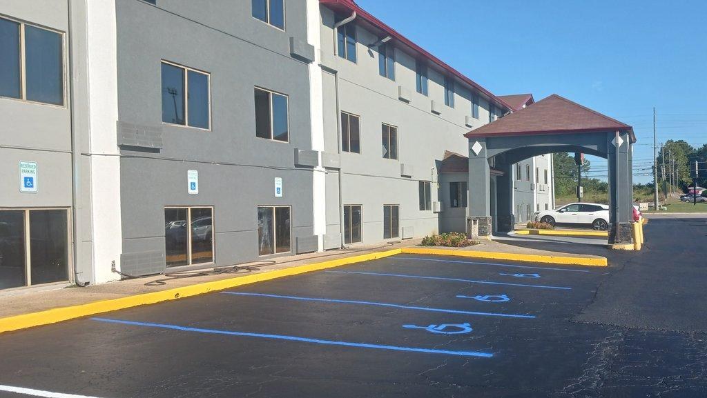 Red Roof Inn Huntsville, AL photo 1