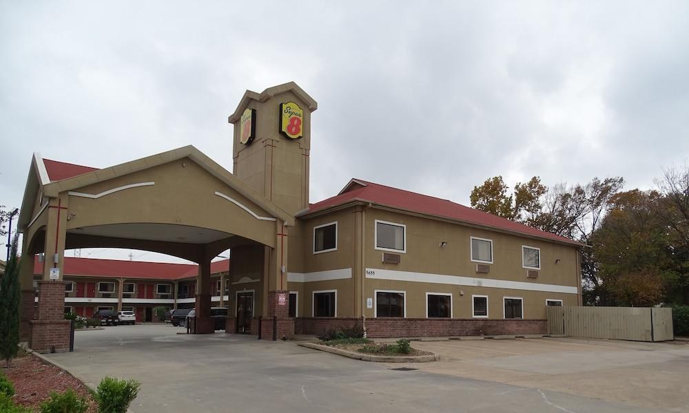 SUPER 8 HOUSTON/BROOKHOLLOW NW photo 4