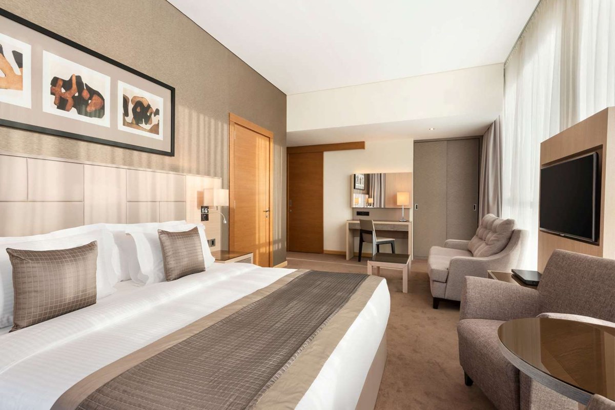 TRYP Hotel by Wyndham Abu Dhabi photo 2