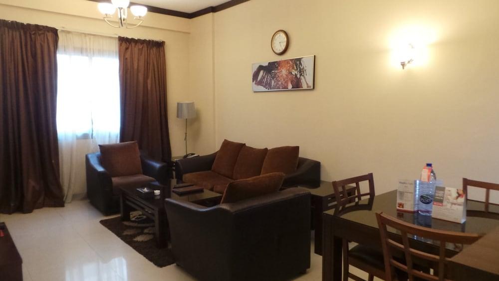 XCLUSIVE MAPLES HOTEL APARTMENTS BUR DUBAI photo 4
