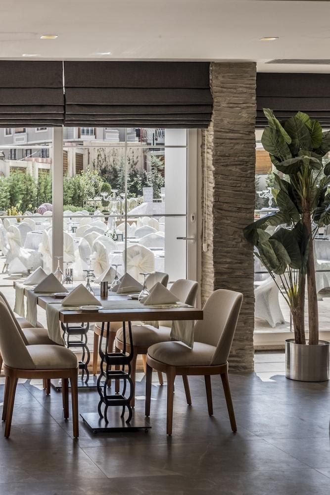 Bof Hotels Ceo Suites Atasehir photo 2