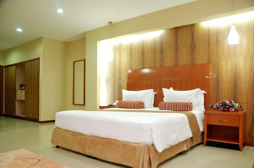 HARBOUR VIEW SUITES photo 3