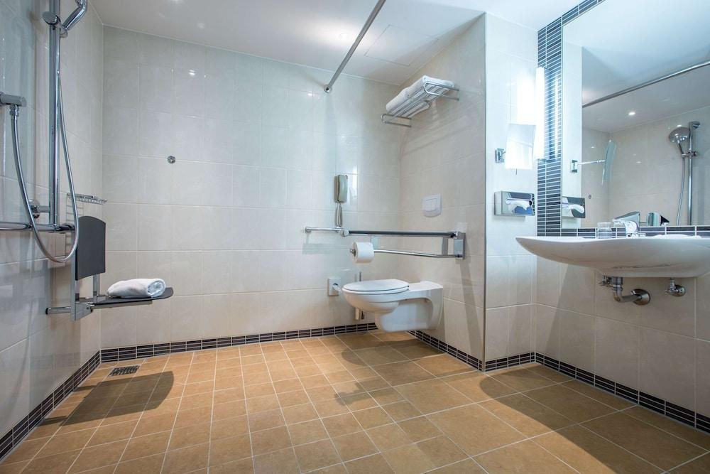 RADISSON BLU HOTEL HAMBURG AIRPORT photo 2