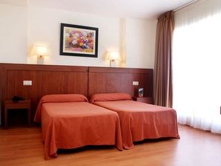 HOTEL MAYNA photo 4