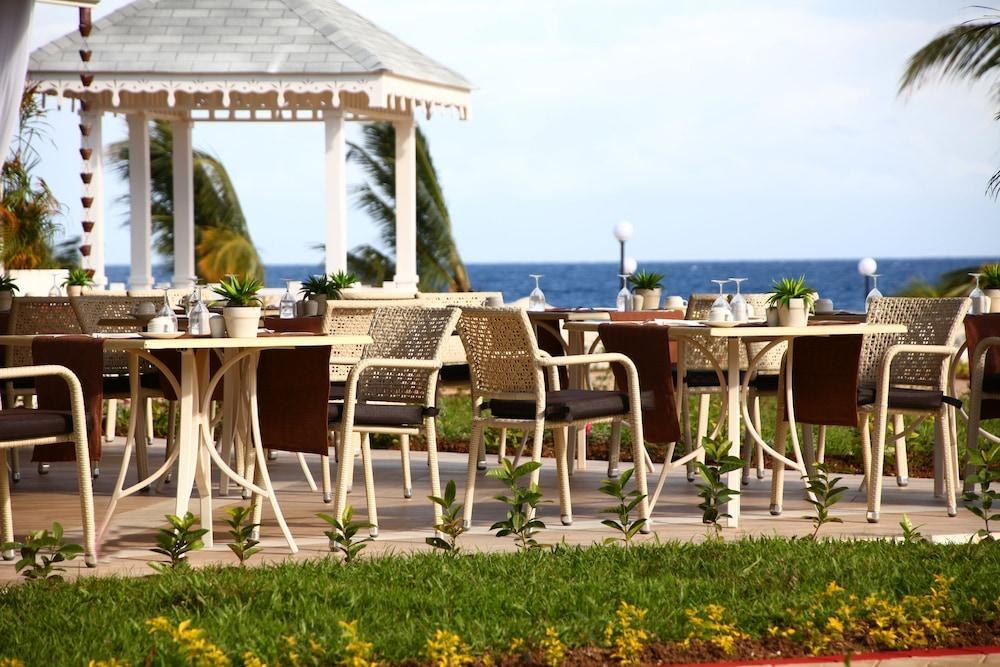 BAHIA PRINCIPE LUXURY RUNAWAY BAY photo 2