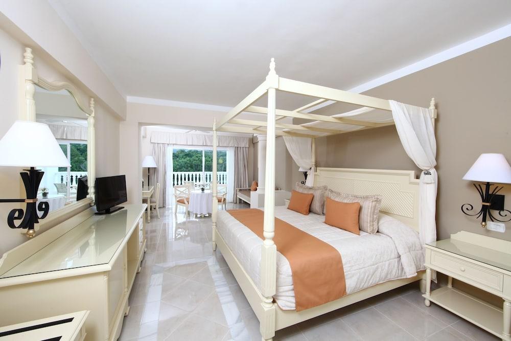 BAHIA PRINCIPE LUXURY RUNAWAY BAY photo 4