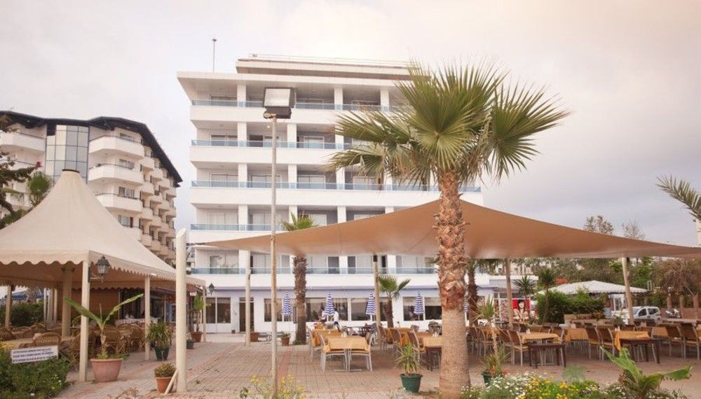 AZAK BEACH HOTEL photo 1