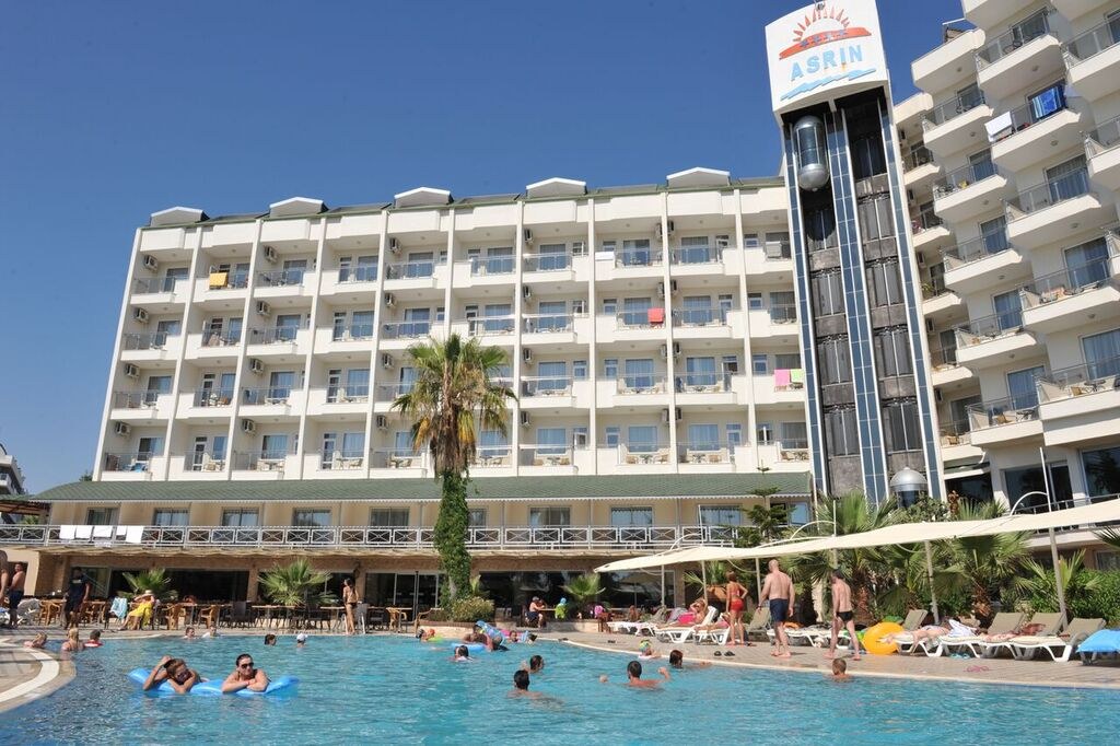 Asr¿n Beach Hotel