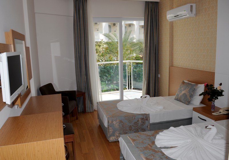 BLUE FISH HOTEL photo 4