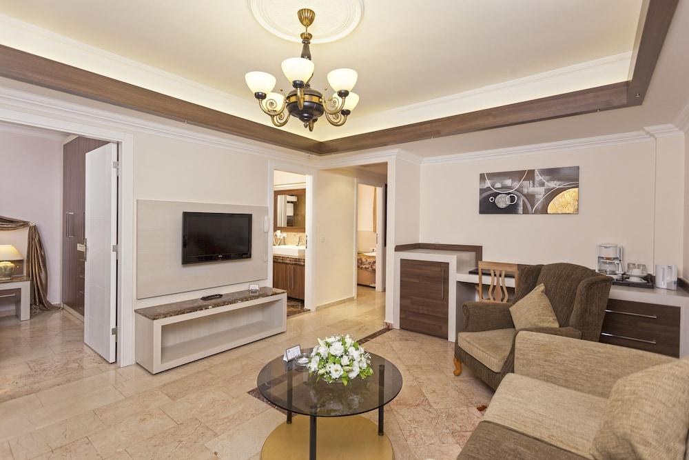 CLUB PARADISO HOTEL photo 2