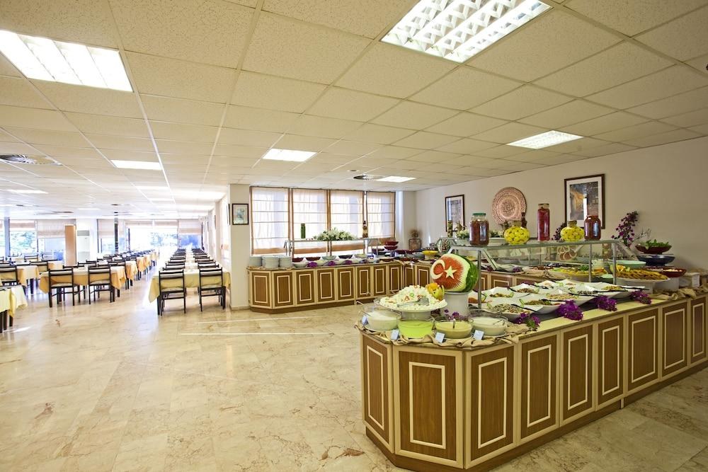 TITAN CLUB HOTEL photo 4
