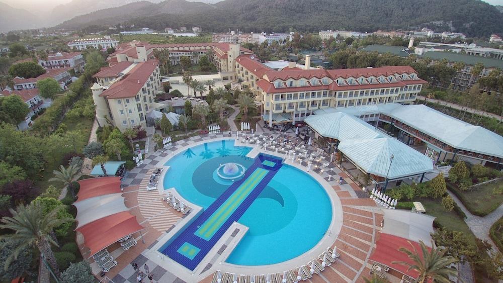 QUEENS PARK LE JARDIN HOTEL photo 4