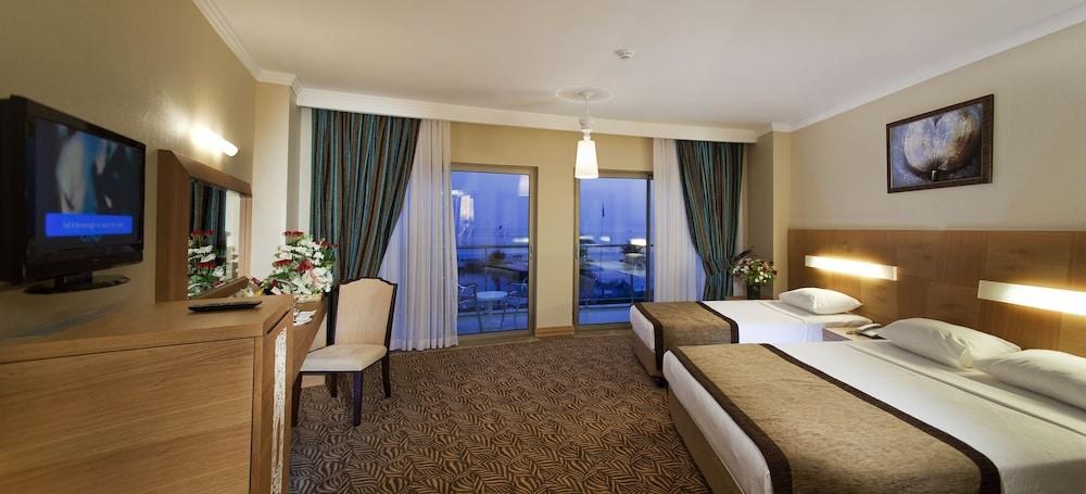 SAPHIR HOTEL & VILLAS photo 2