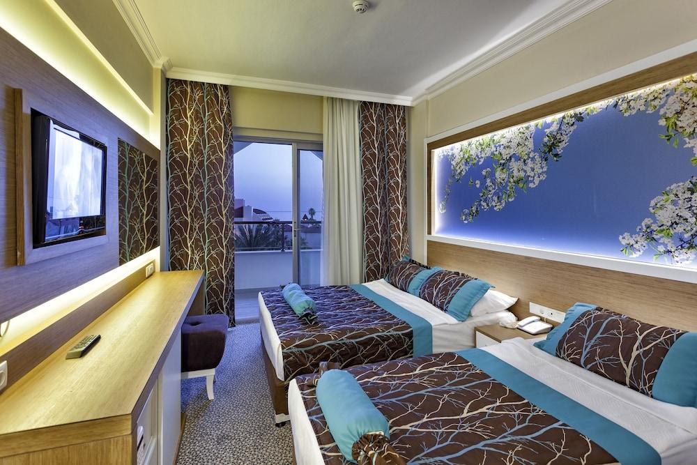 SAPHIR HOTEL & VILLAS photo 4