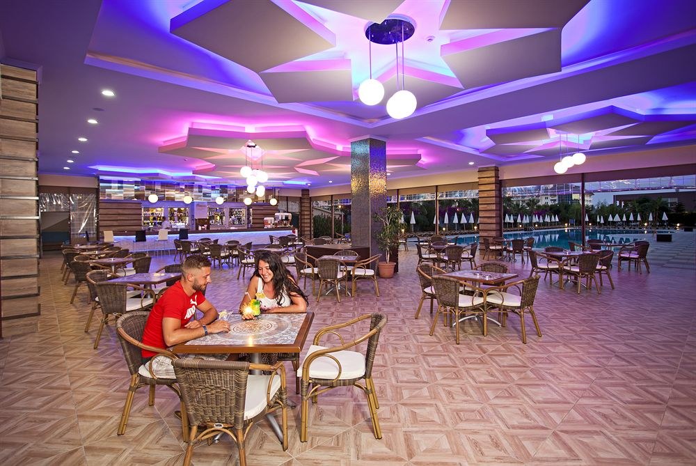 TITAN SELECT HOTEL photo 1