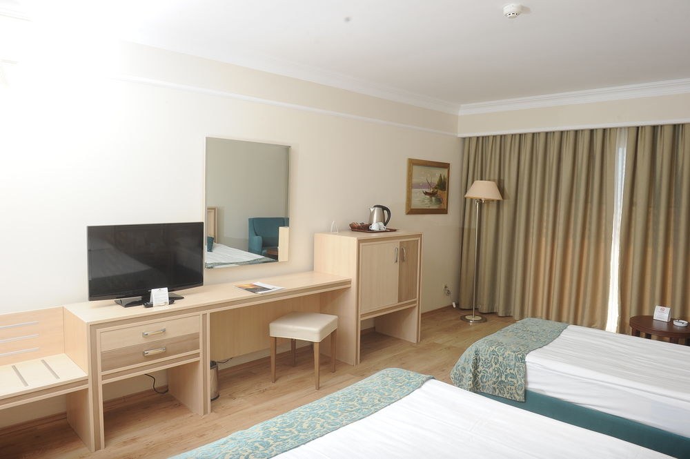 UTOPIA WORLD HOTEL photo 4